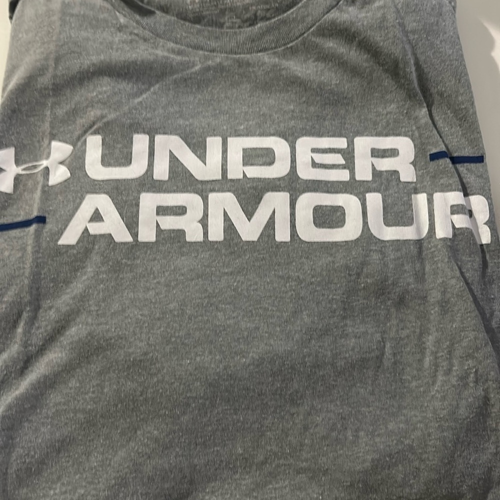 Under Armour Men’s tshirt